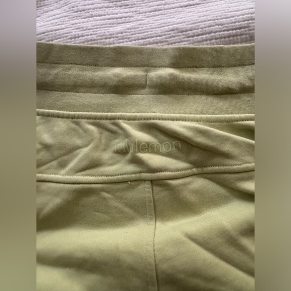 lululemon Relaxed Fit High Rise Sweatpants - Picture 6 of 6